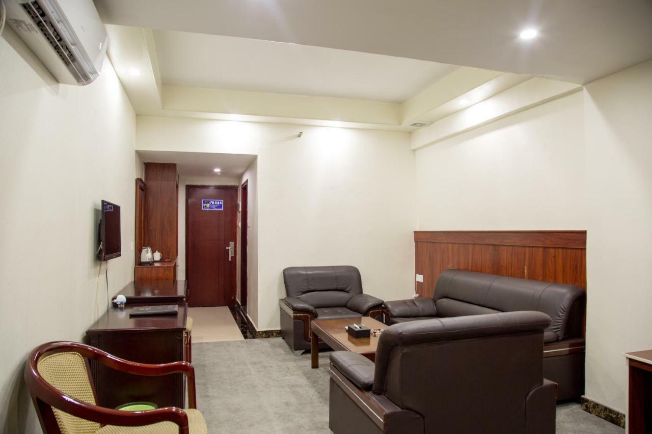 Guangzhou Junshan Hotel - Shuttle Bus For Canton Fair Eksteriør billede